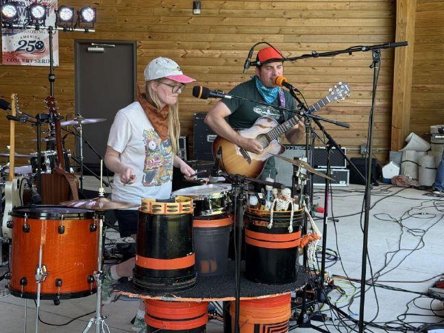 Music fills city amphitheater