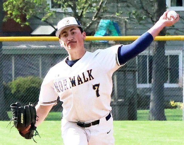 Rain suspends Norwalk baseball game | Norwalk Reflector The Truckers (8 ...